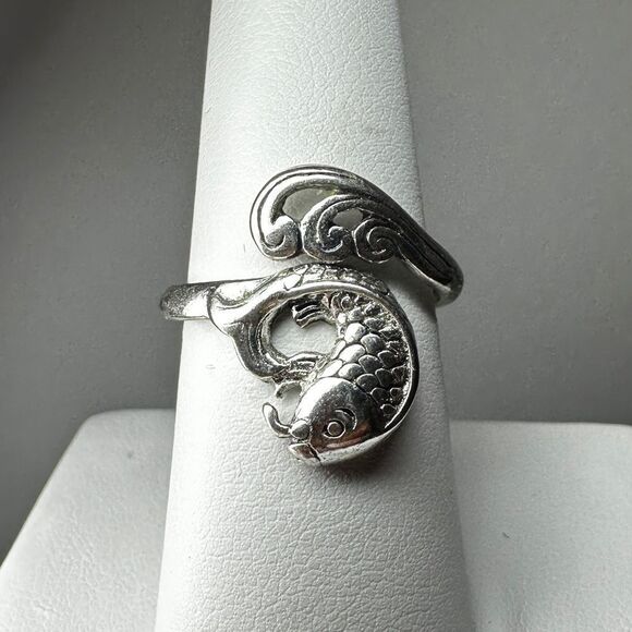 SALE! Stunning silver plated koi fish and wave ring, size 7! - Picture 1 of 11